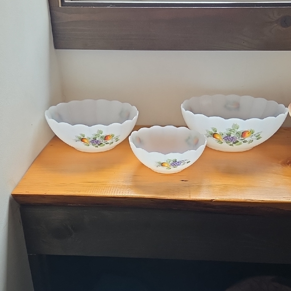 Floral Scalloped Edge Bowls